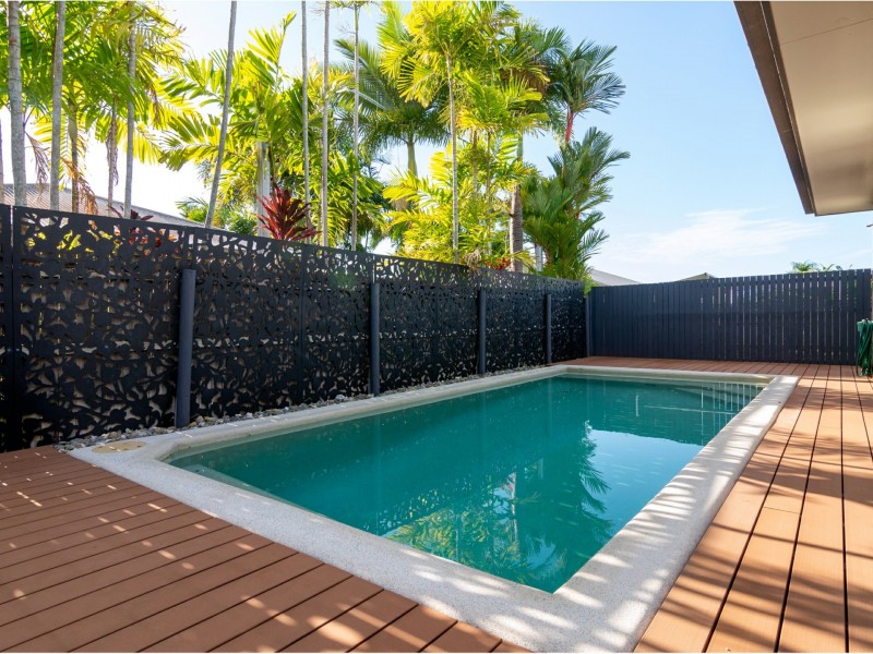 8 Shearwater Street, Port Douglas QLD 4877