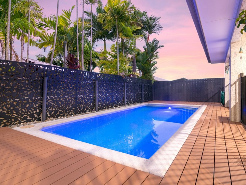 8 Shearwater Street, Port Douglas QLD 4877