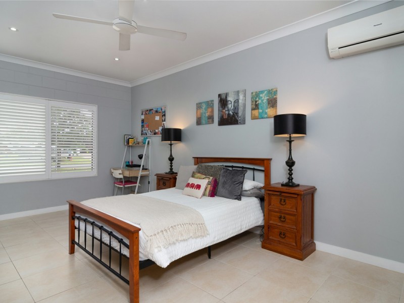 8 Shearwater Street, Port Douglas QLD 4877