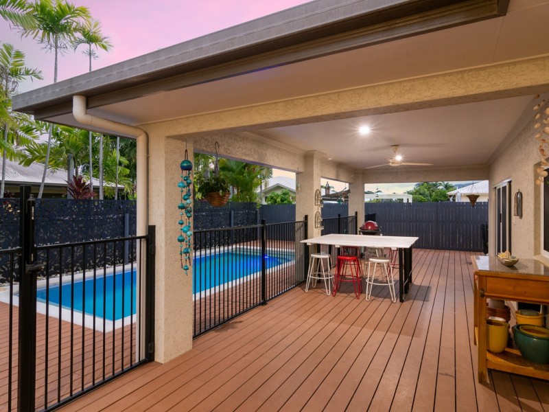 8 Shearwater Street, Port Douglas QLD 4877