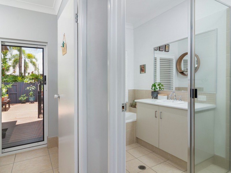 8 Shearwater Street, Port Douglas QLD 4877