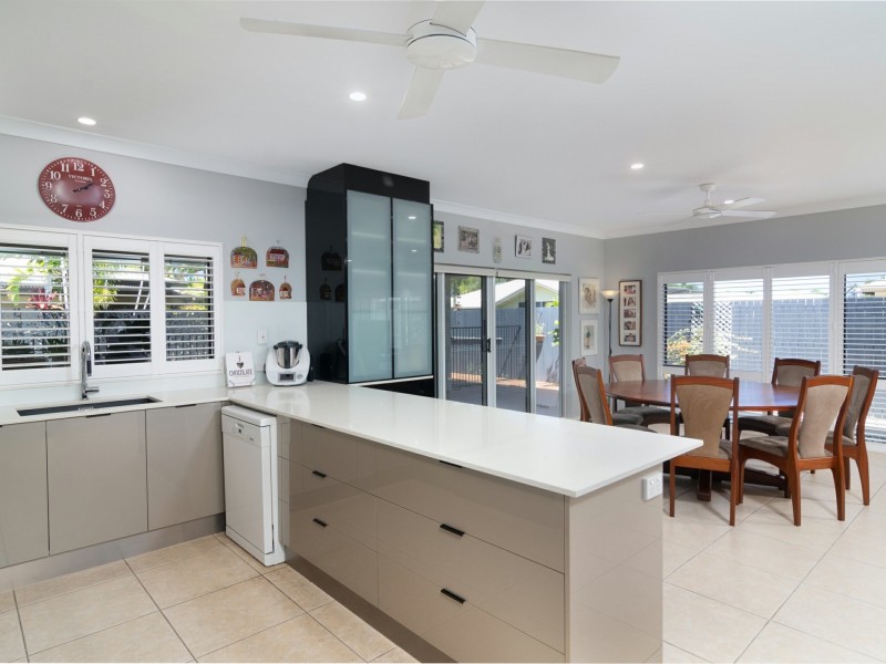 8 Shearwater Street, Port Douglas QLD 4877