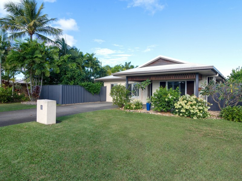 8 Shearwater Street, Port Douglas QLD 4877