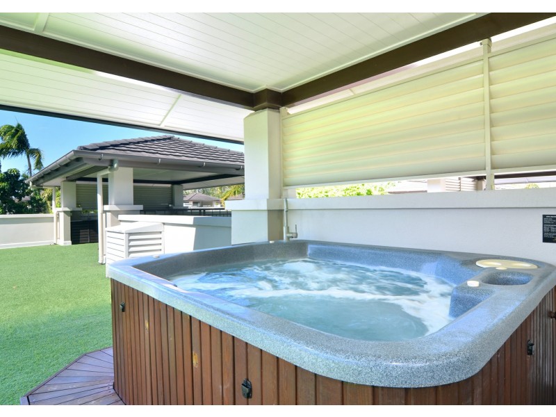 219 & 220 Sea Temple/22 Mitre Street, Port Douglas QLD 4877