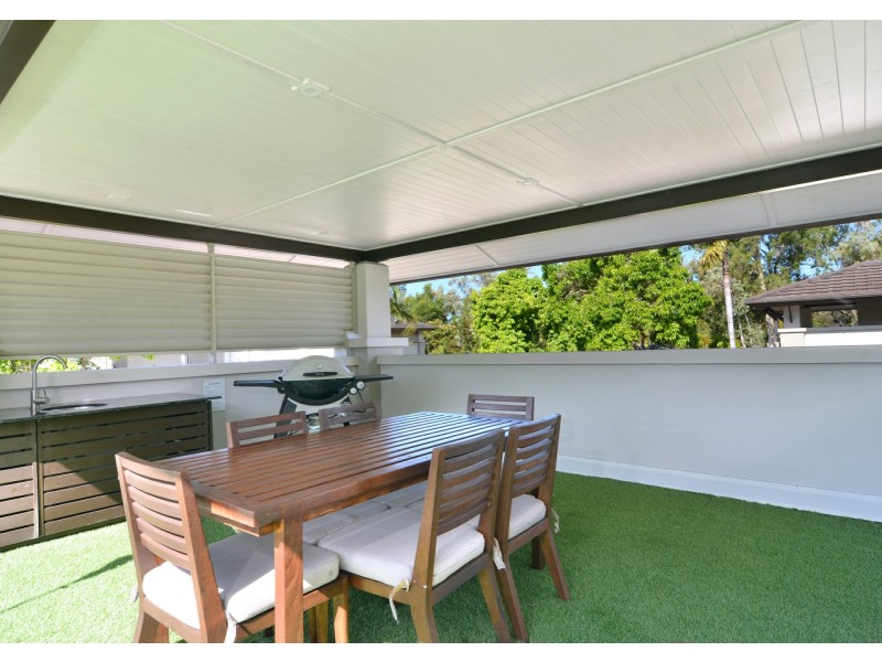 219 & 220 Sea Temple/22 Mitre Street, Port Douglas QLD 4877