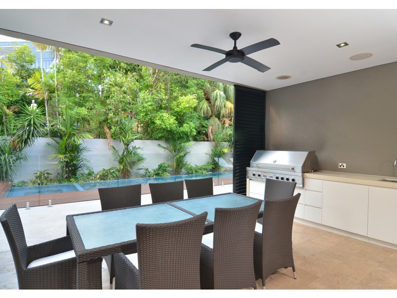 31 Beachfront Mirage, Port Douglas QLD 4877