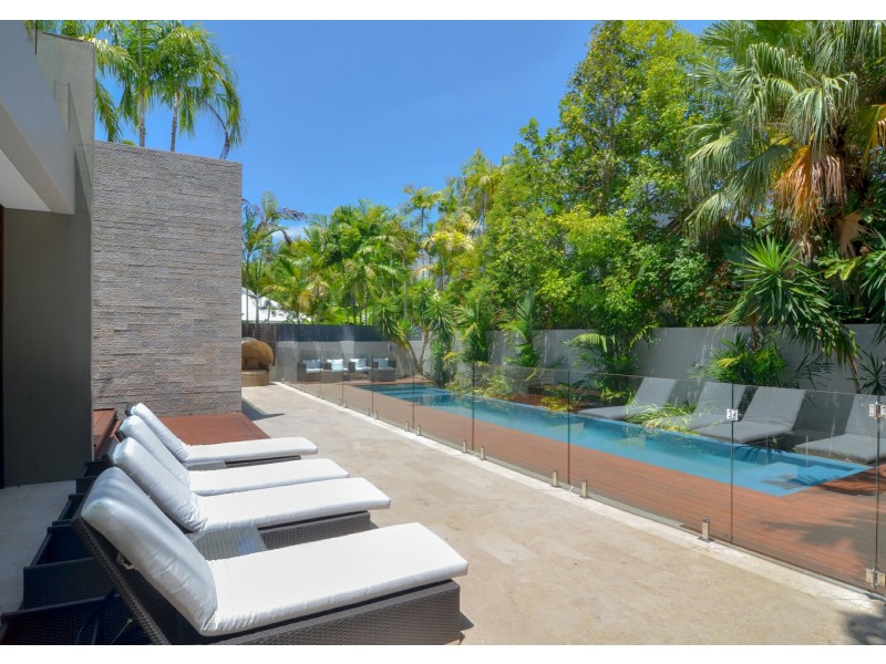 31 Beachfront Mirage, Port Douglas QLD 4877