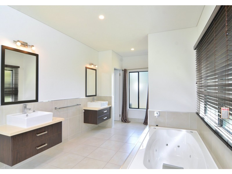 1 Daintree Horizon Drive, Mossman QLD 4873