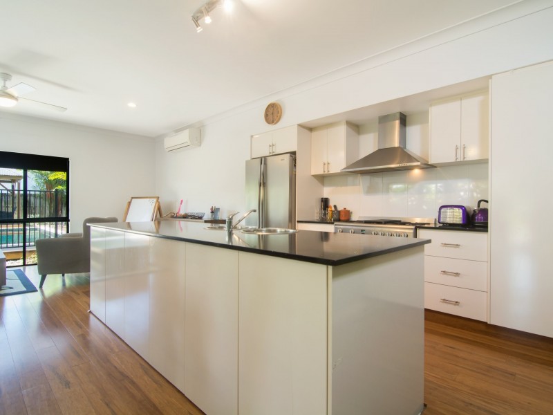 1 Julaji Close, Cooya Beach QLD 4873