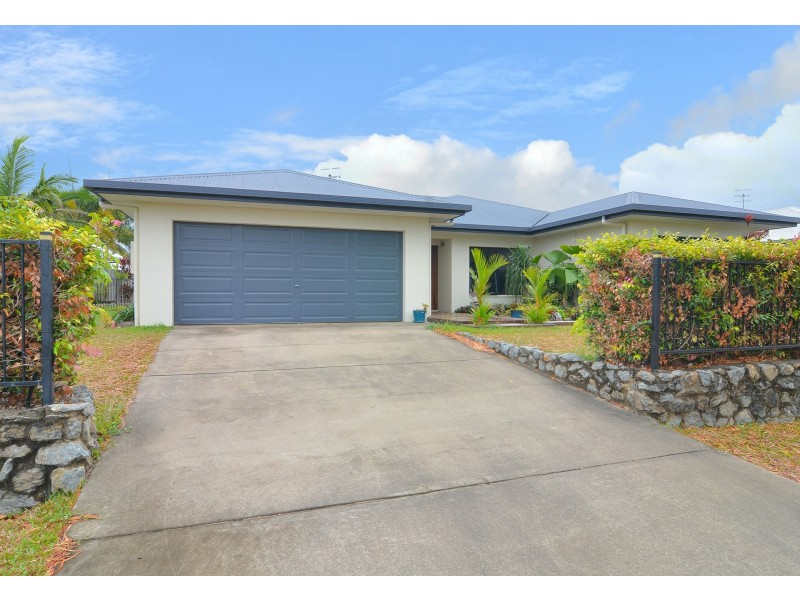 1 Julaji Close, Cooya Beach QLD 4873