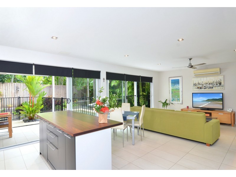2 Oasis/4-8 Morning Close, Port Douglas QLD 4877
