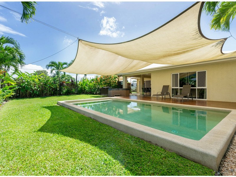 21 Riflebird Crescent, Mossman QLD 4873