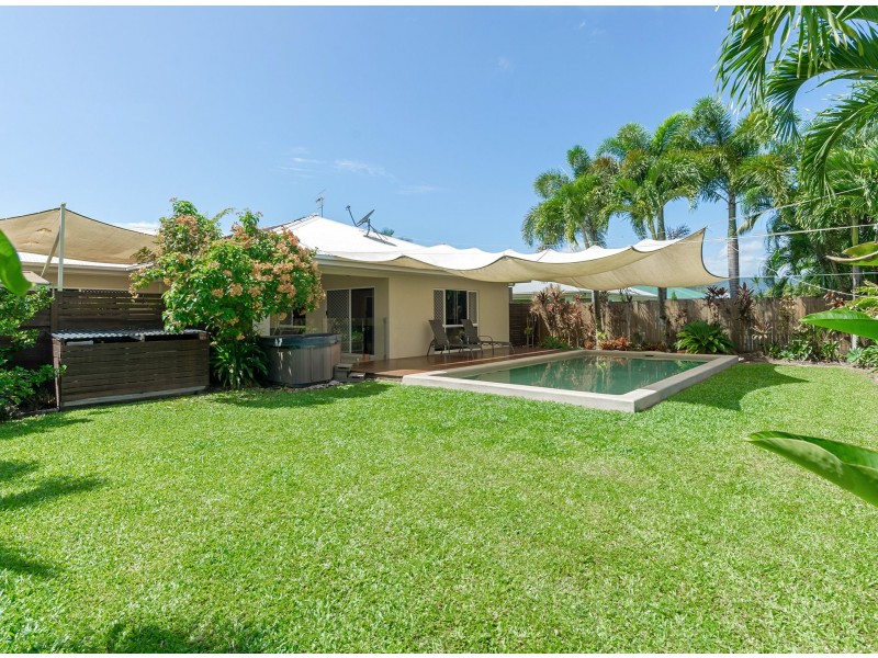 21 Riflebird Crescent, Mossman QLD 4873