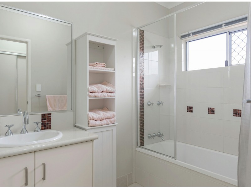 21 Riflebird Crescent, Mossman QLD 4873