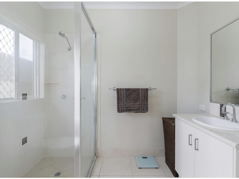 21 Riflebird Crescent, Mossman QLD 4873