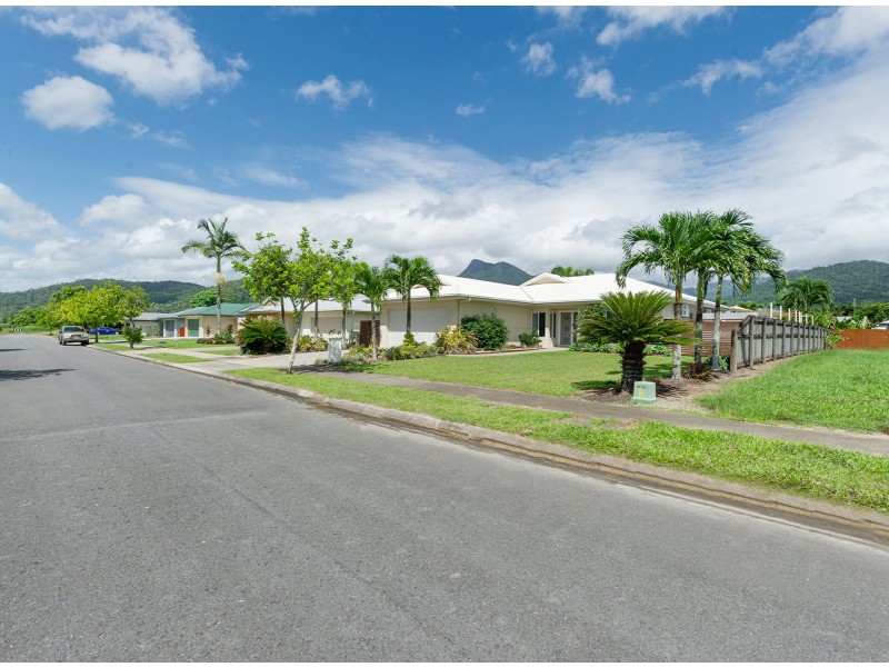 21 Riflebird Crescent, Mossman QLD 4873