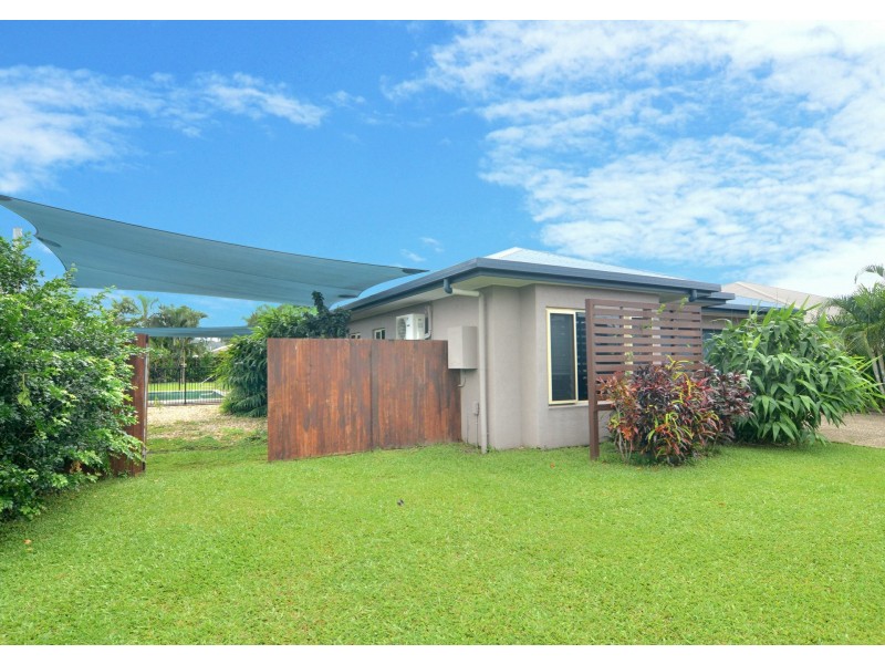 4 Riflebird Crescent, Mossman QLD 4873