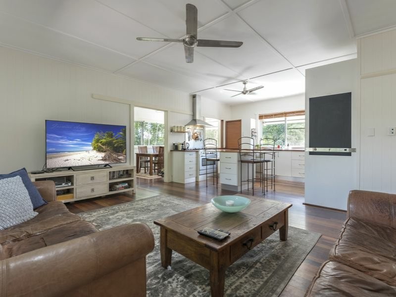 15 Cooya Beach Road, Cooya Beach QLD 4873
