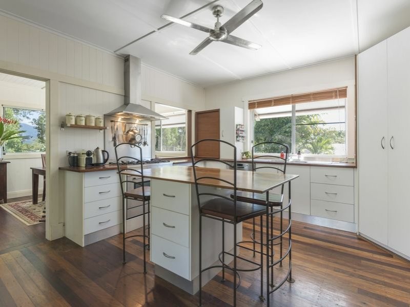 15 Cooya Beach Road, Cooya Beach QLD 4873