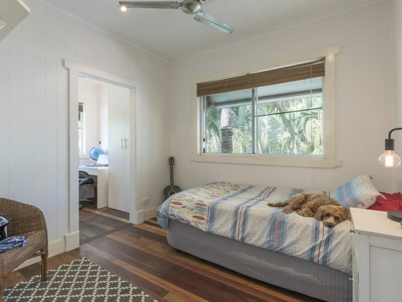 15 Cooya Beach Road, Cooya Beach QLD 4873