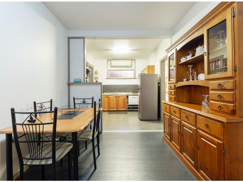 8 Mossman Street, Mossman QLD 4873