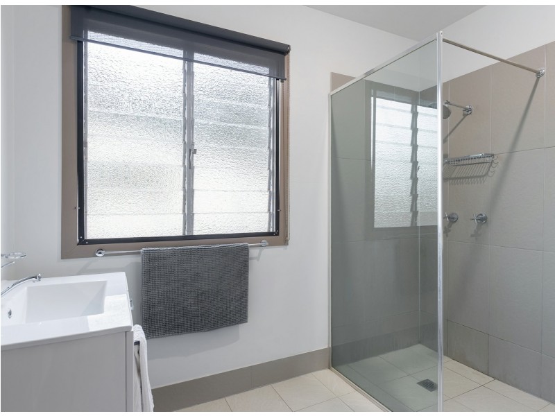 8 Mossman Street, Mossman QLD 4873