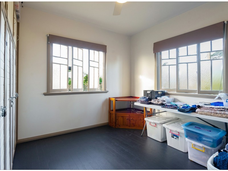 8 Mossman Street, Mossman QLD 4873