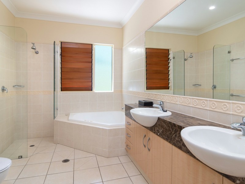 37 Paradise Links/24 – 70 Nautilus Street, Port Douglas QLD 4877