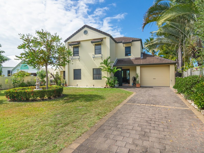 13 Ruby Close, Port Douglas QLD 4877