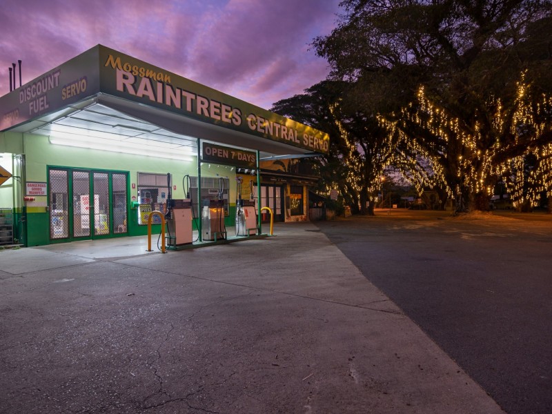 2-6 Foxton Avenue, Mossman QLD 4873