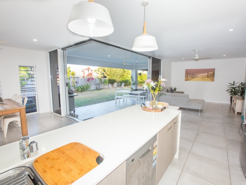 4 Julaji Close, Cooya Beach QLD 4873