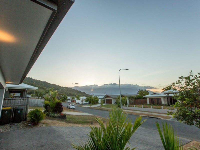 4 Julaji Close, Cooya Beach QLD 4873