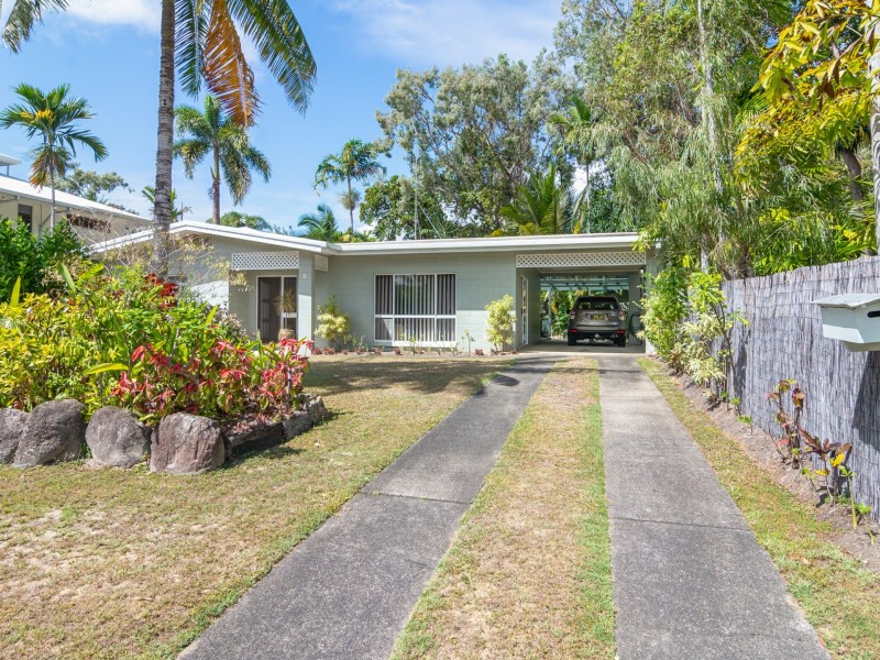 3 Langley Road, Port Douglas QLD 4877