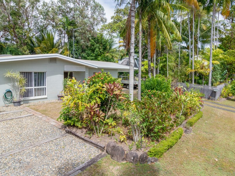 3 Langley Road, Port Douglas QLD 4877