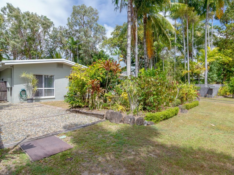 3 Langley Road, Port Douglas QLD 4877