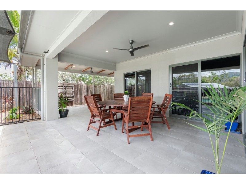 14 Yiki Street, Port Douglas QLD 4877