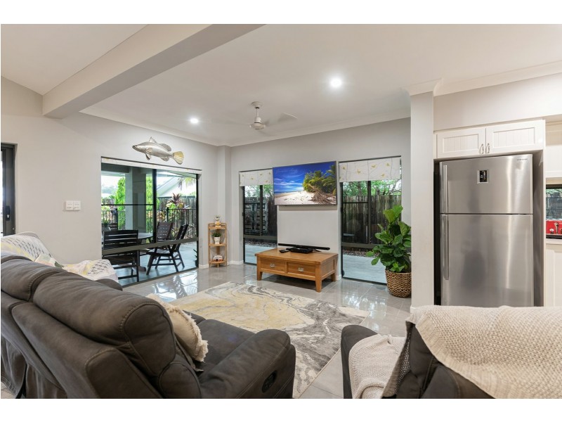 14 Yiki Street, Port Douglas QLD 4877