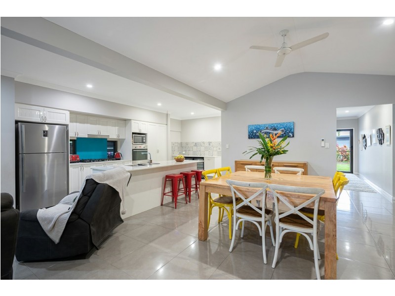 14 Yiki Street, Port Douglas QLD 4877