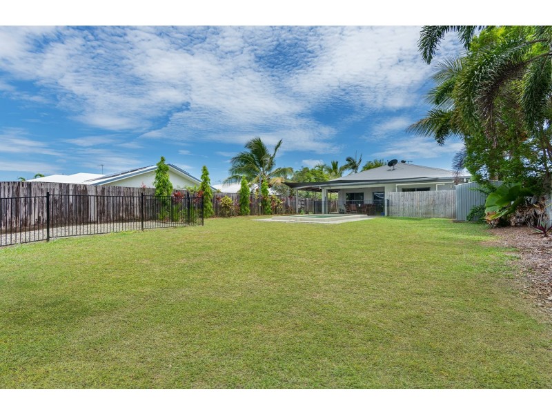 14 Yiki Street, Port Douglas QLD 4877