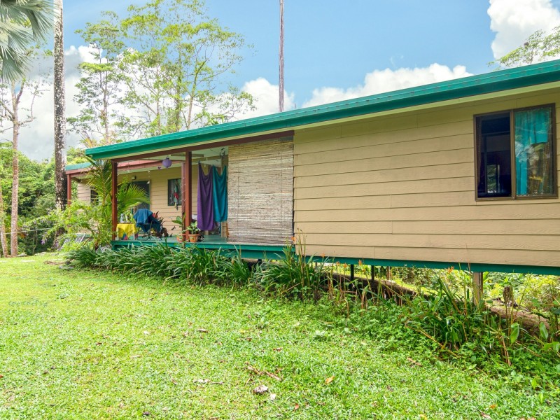 103 Kahana Road, Whyanbeel QLD 4873