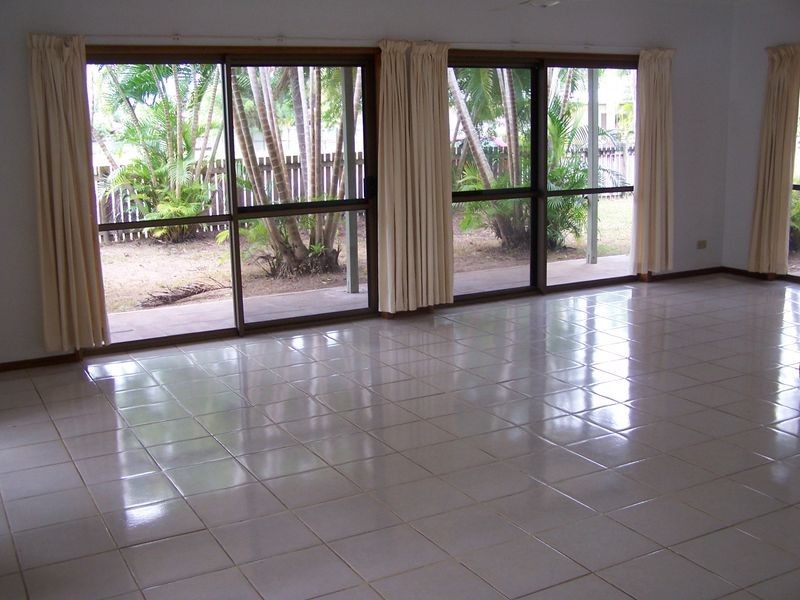 2 Hope Street, Port Douglas QLD 4877