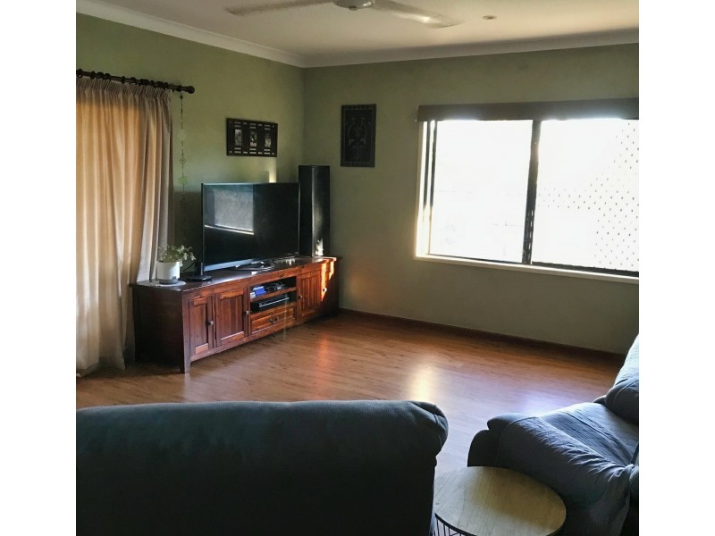 2 Dawal Close, Cooya Beach QLD 4873