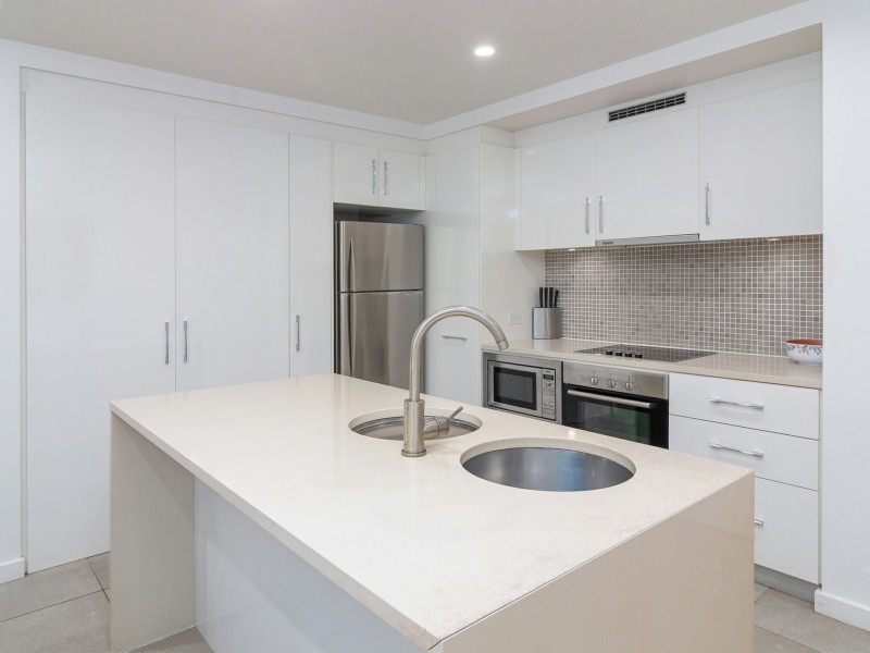 101 & 102 Sea Temple/22 Mitre Street, Port Douglas QLD 4877