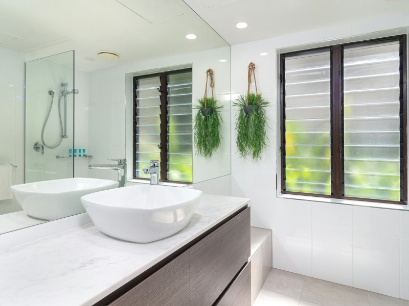 101 & 102 Sea Temple/22 Mitre Street, Port Douglas QLD 4877