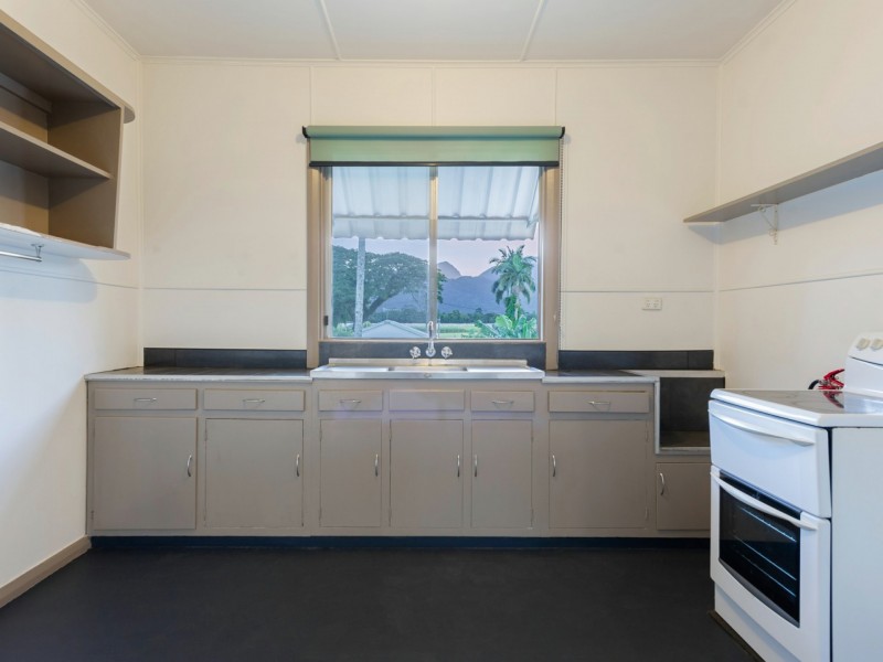 Apartment 1/8 Mossman Street, Mossman QLD 4873