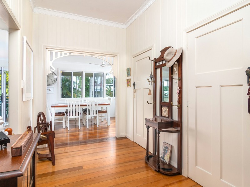 27 Jack Street, Mossman QLD 4873