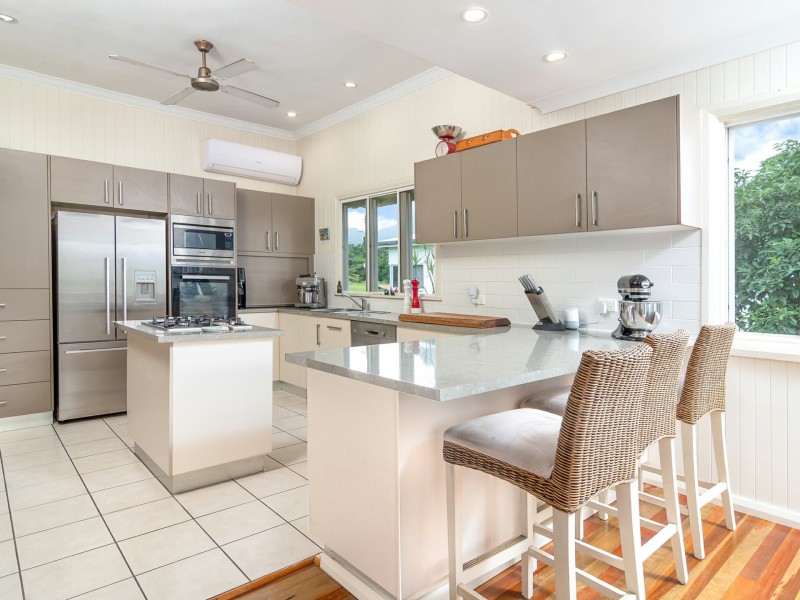 27 Jack Street, Mossman QLD 4873