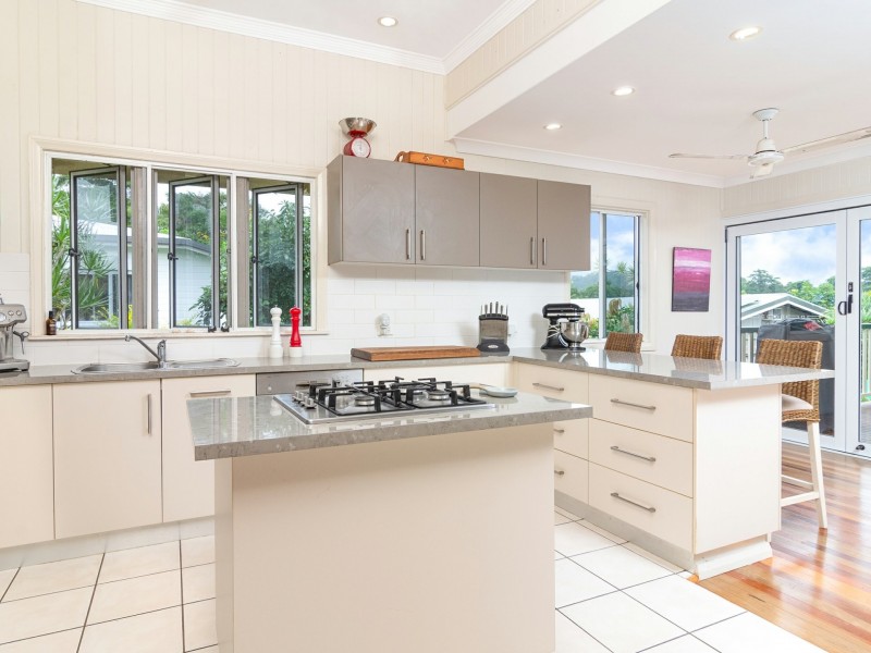 27 Jack Street, Mossman QLD 4873