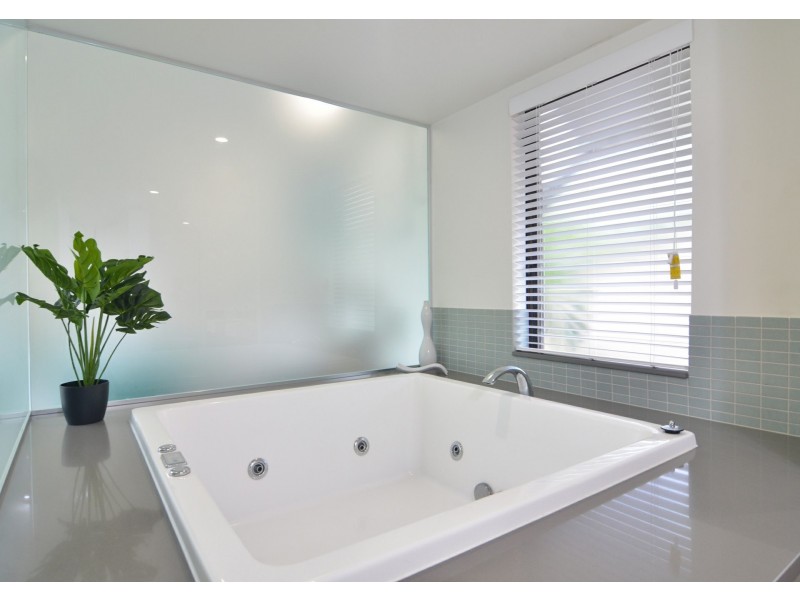 201 & 202 Sea Temple/22 Mitre Street, Port Douglas QLD 4877