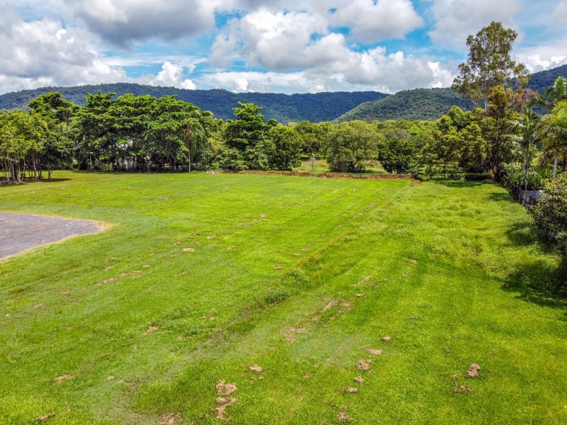 6 Endeavour Street, Port Douglas QLD 4877